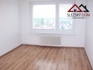 Tel.:604 799 700 Slezský dům