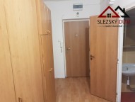 Tel.: 604 799 700 Slezský dům