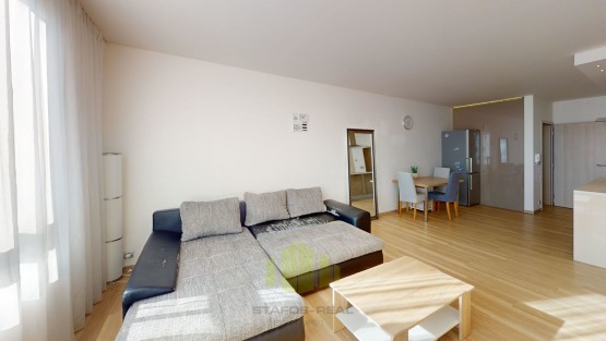 pronajem-nadstandardniho-bytu-2kk-6344m2-lodzie-10m2-v-novostavbe-janskeho-olomouc-povel-living-room.jpg